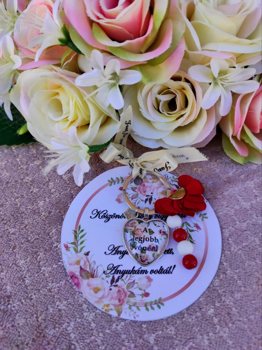 Ballagási köszönő ajándék - piros kulcstartó